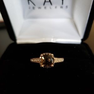 Levian ring